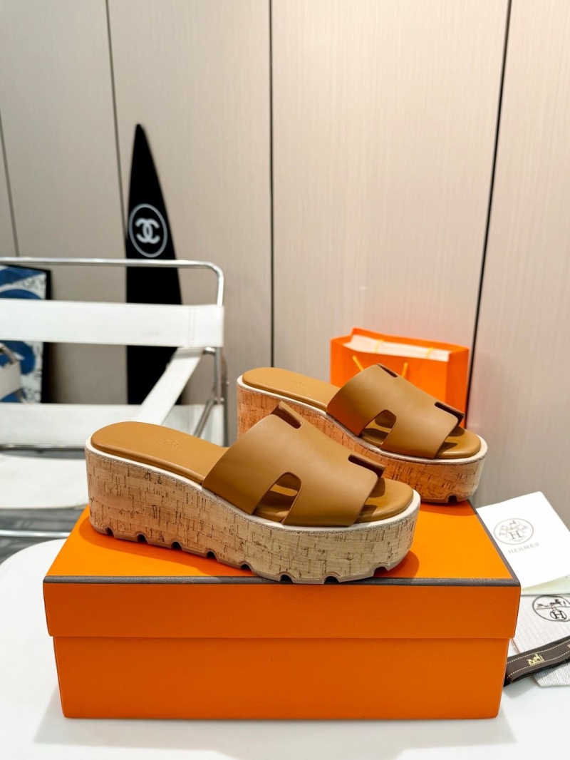 H**mes slippers